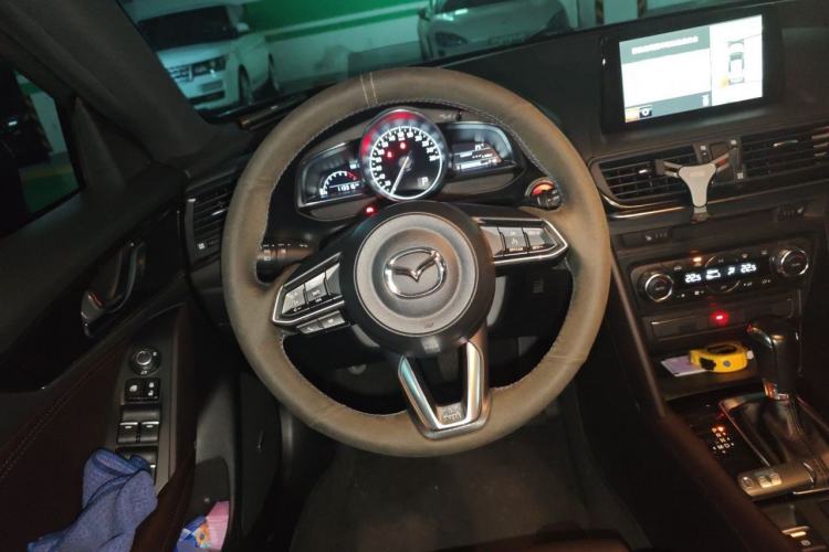 Used Mazda CX-4 2020 2.5L Automatic 4x4 Sky Blue Passion Edition Steering Wheel