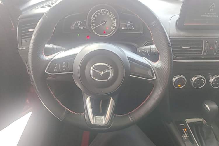 Used Mazda CX-4 2020 2.0L Automatic Two-Wheel Drive Blue Sky Dynamic Edition Steering Wheel