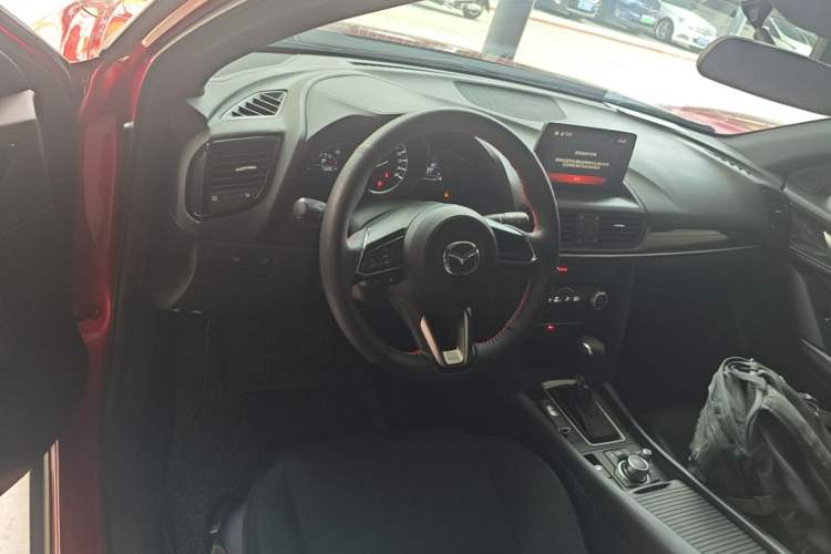 Used Mazda CX-4 2020 2.0L Automatic Two-Wheel Drive Blue Sky Exploration Edition Steering Wheel