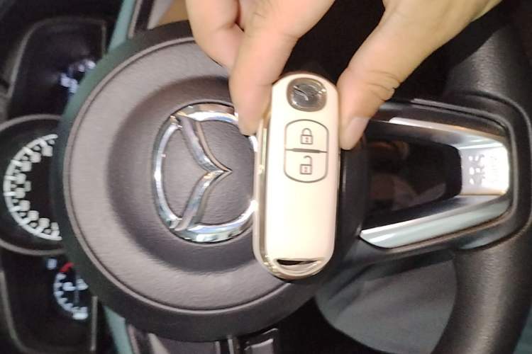 Used Mazda CX-4 2020 2.0L Automatic Two-Wheel Drive Blue Sky Exploration Edition Vehicle Key