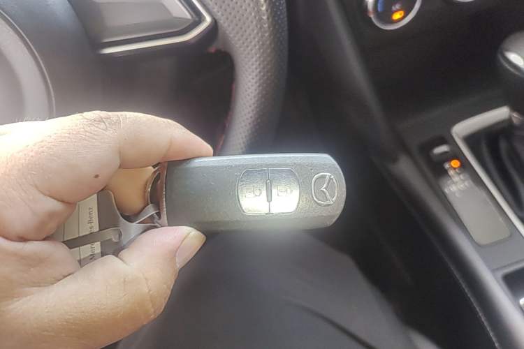 Used Mazda CX-4 2020 2.0L Automatic Two-Wheel Drive Blue Sky Dynamic Edition Vehicle Key