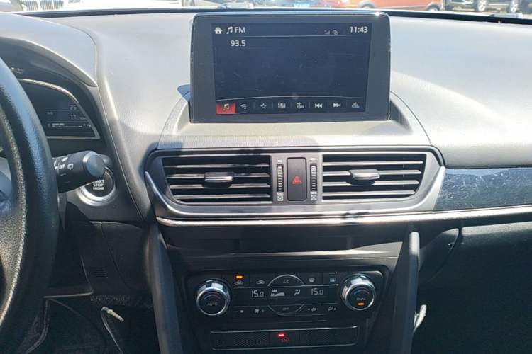 Used Mazda CX-4 2020 2.0L Automatic Two-Wheel Drive Blue Sky Exploration Edition Audio And AC Panel