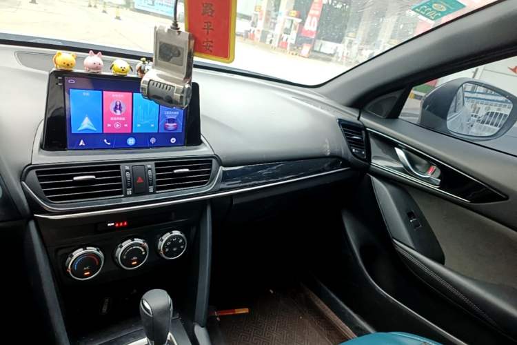 Used Mazda CX-4 2020 2.0L Automatic Two-Wheel Drive Blue Sky Dynamic Edition Audio And AC Panel