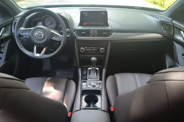 Used Mazda CX-4 2020 2.0L Automatic Two-Wheel Drive Blue Sky Luxury Edition Center Console