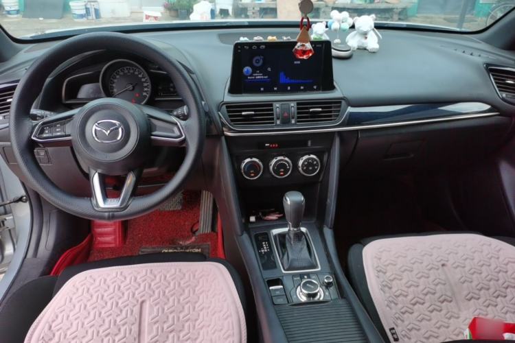 Used Mazda CX-4 2020 2.0L Automatic Two-Wheel Drive Blue Sky Dynamic Edition Center Console
