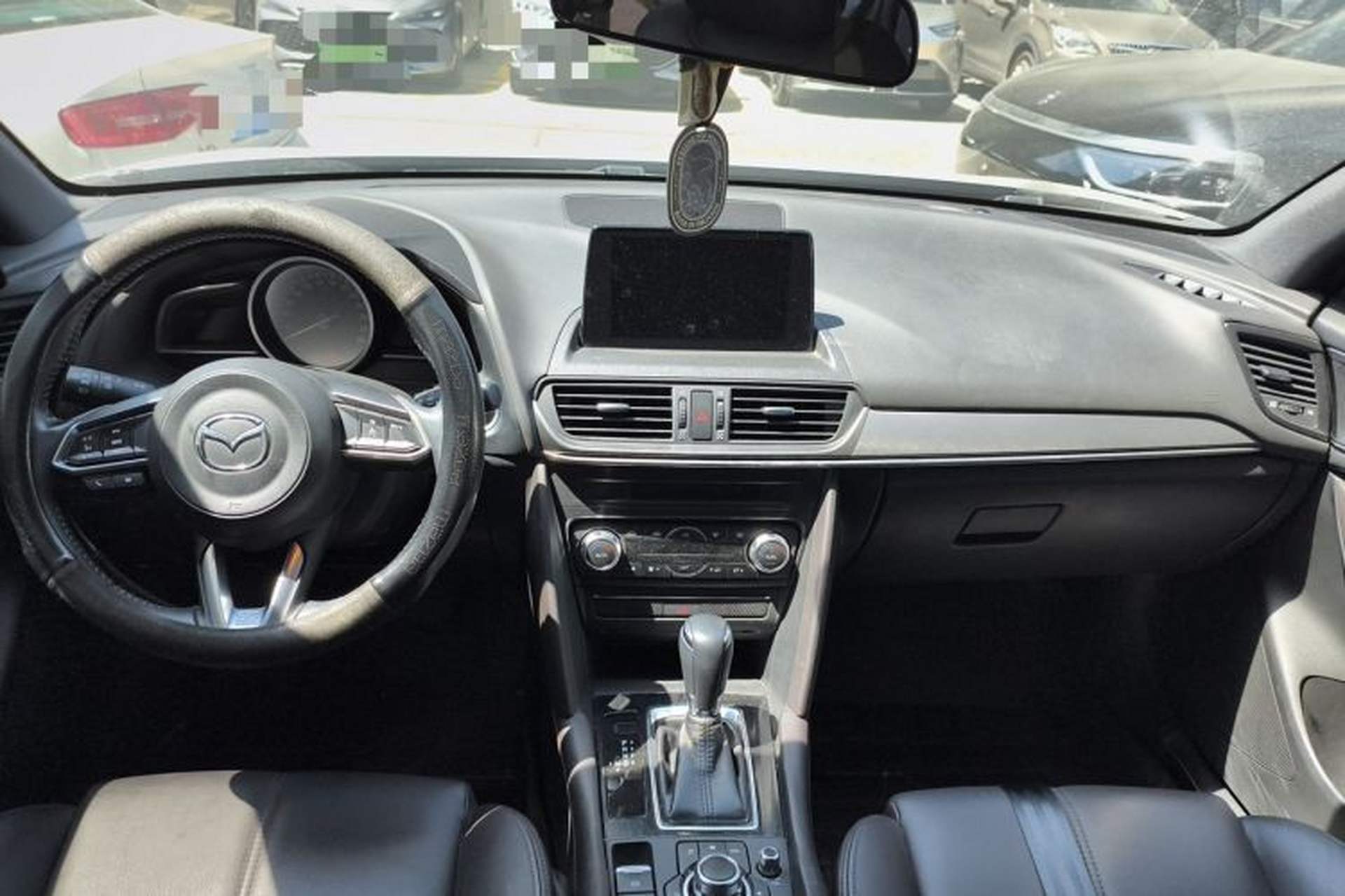 Used Mazda CX-4 2020 2.0L Automatic Two-Wheel Drive Blue Sky Luxury Edition Center Console