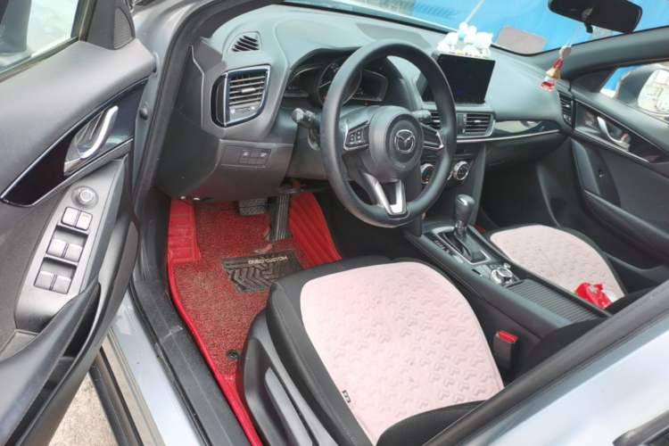 Used Mazda CX-4 2020 2.0L Automatic Two-Wheel Drive Blue Sky Dynamic Edition Driver Seat