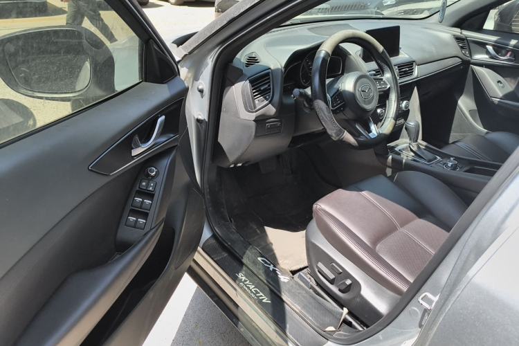 Used Mazda CX-4 2020 2.0L Automatic Two-Wheel Drive Blue Sky Luxury Edition Driver Seat