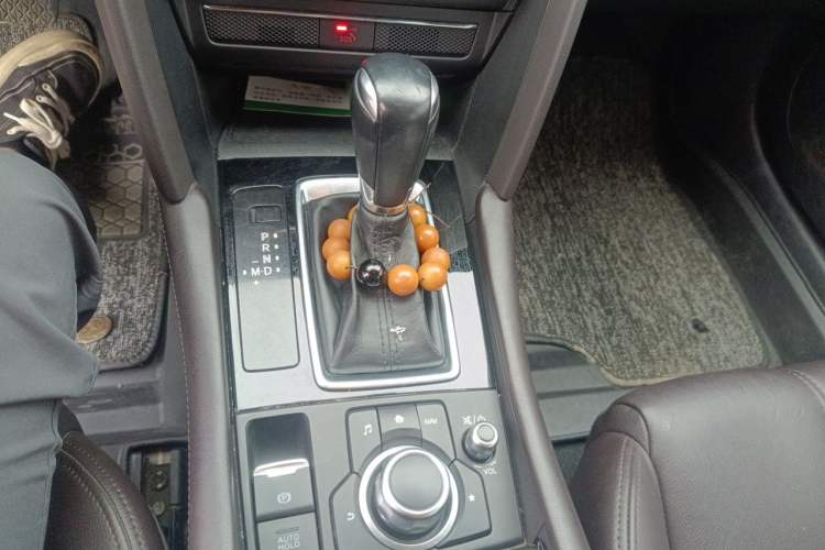 Used Mazda CX-4 2020 2.0L Automatic Two-Wheel Drive Blue Sky Luxury Edition Gear Lever