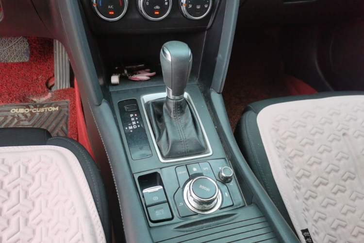 Used Mazda CX-4 2020 2.0L Automatic Two-Wheel Drive Blue Sky Dynamic Edition Gear Lever