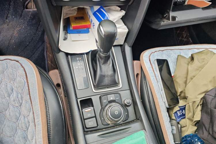Used Mazda CX-4 2020 2.0L Automatic Two-Wheel Drive Blue Sky Dynamic Edition Gear Lever