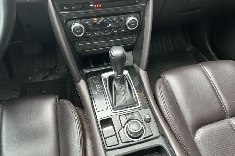 Used Mazda CX-4 2020 2.0L Automatic Two-Wheel Drive Blue Sky Leading Edition Gear Lever
