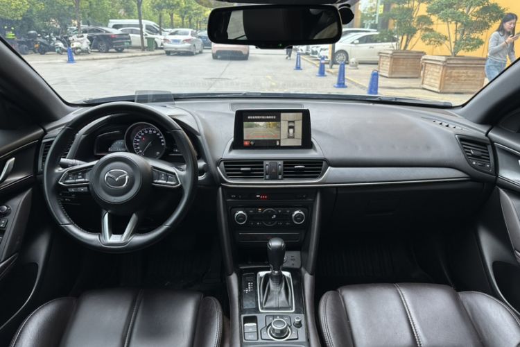 Used Mazda CX-4 2020 2.0L Automatic Two-Wheel Drive Blue Sky Leading Edition Interior 1