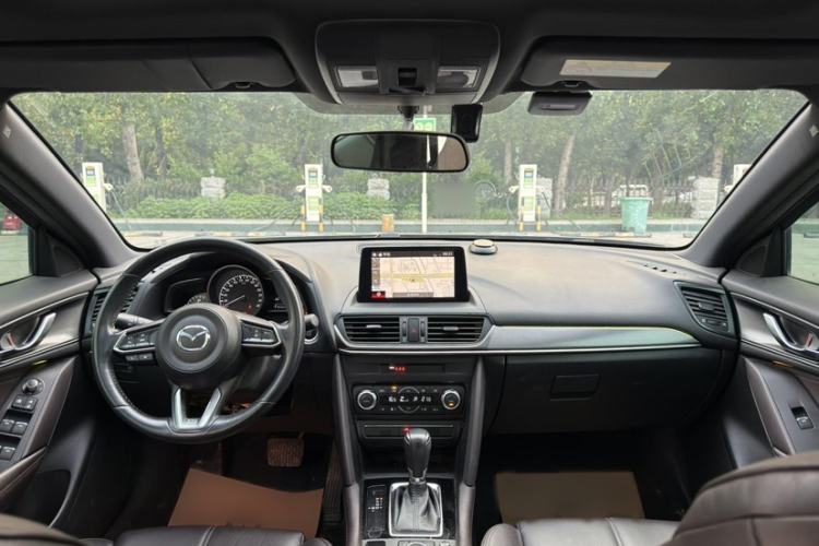 Used Mazda CX-4 2020 2.0L Automatic Two-Wheel Drive Blue Sky Luxury Edition Interior 2