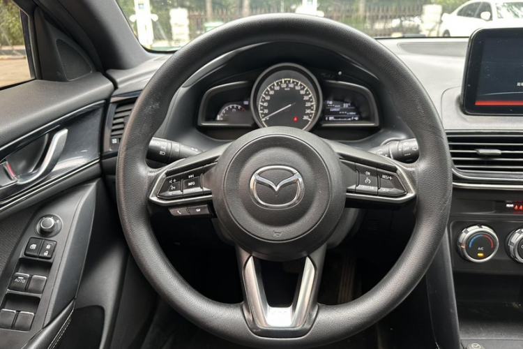 Used Mazda CX-4 2020 2.0L Automatic Two-Wheel Drive Blue Sky Dynamic Edition Interior 3