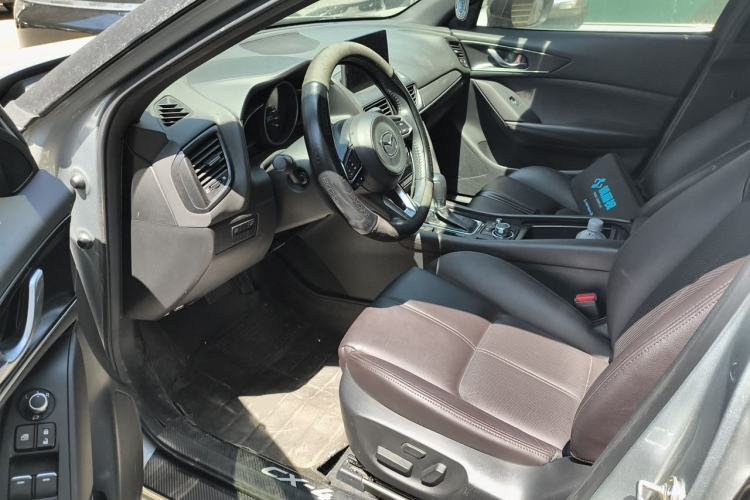 Used Mazda CX-4 2020 2.0L Automatic Two-Wheel Drive Blue Sky Luxury Edition Left Front Seat
