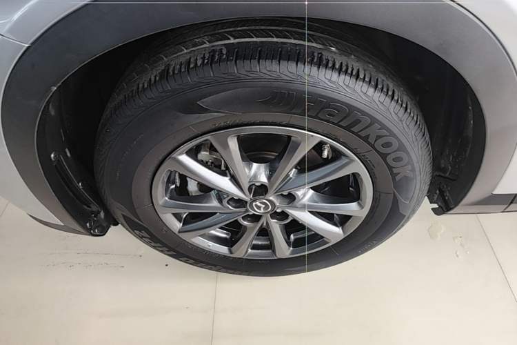 Used Mazda CX-4 2020 2.0L Automatic Two-Wheel Drive Blue Sky Luxury Edition Left Front Wheel Hub