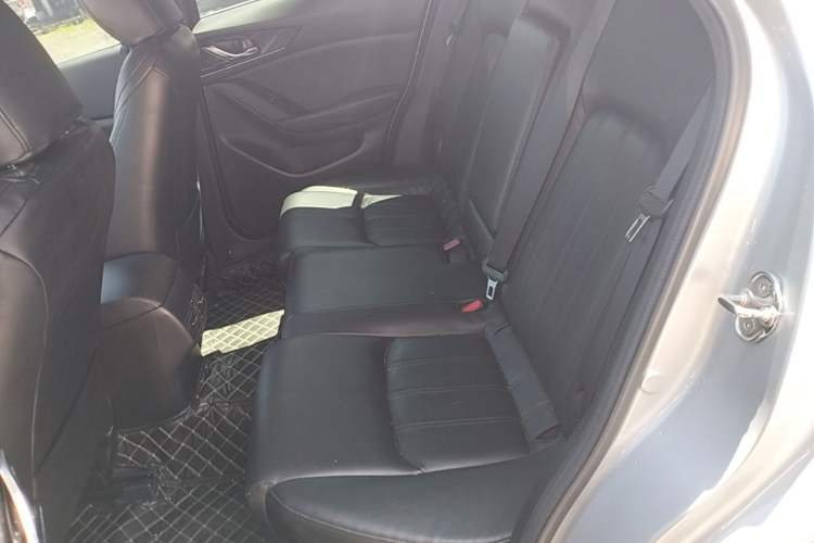 Used Mazda CX-4 2020 2.0L Automatic Two-Wheel Drive Blue Sky Exploration Edition Left Rear Seat