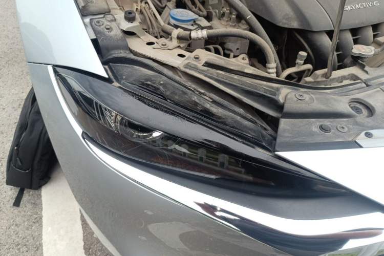 Used Mazda CX-4 2020 2.0L Automatic Two-Wheel Drive Blue Sky Luxury Edition Right Front Headlight