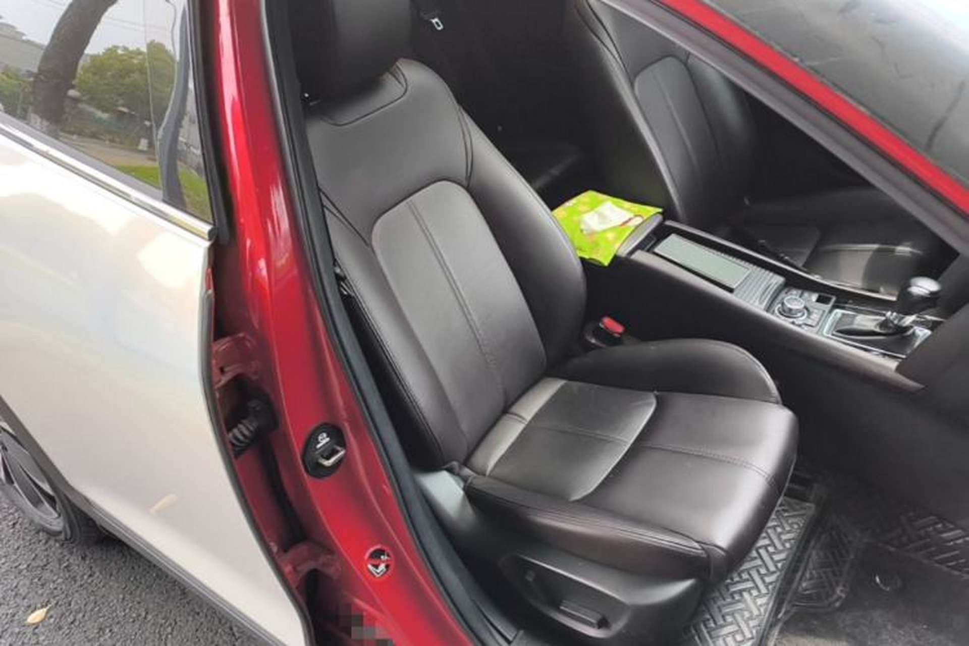 Used Mazda CX-4 2020 2.5L Automatic All-Wheel Drive Blue Sky Fearless Edition Right Front Seat
