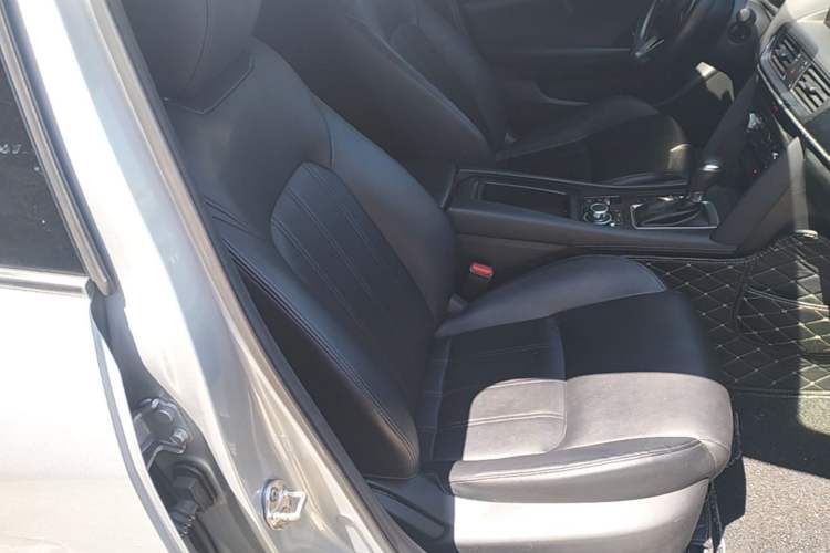 Used Mazda CX-4 2020 2.0L Automatic Two-Wheel Drive Blue Sky Exploration Edition Right Front Seat