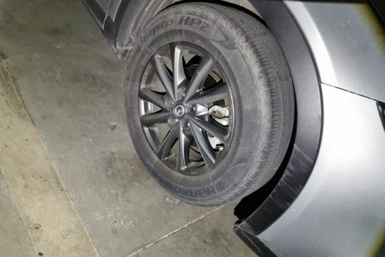 Used Mazda CX-4 2020 2.0L Automatic Two-Wheel Drive Blue Sky Exploration Edition Right Front Wheel Hub