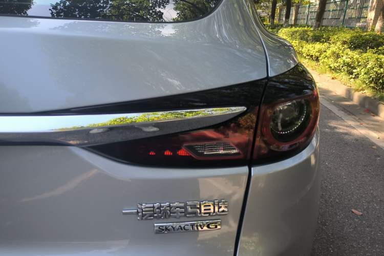 Used Mazda CX-4 2020 2.0L Automatic Two-Wheel Drive Blue Sky Luxury Edition Right Rear Taillight
