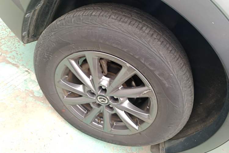 Used Mazda CX-4 2020 2.0L Automatic Two-Wheel Drive Blue Sky Dynamic Edition Right Rear Wheel Hub