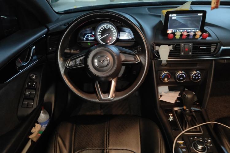 Used Mazda CX-4 2020 2.0L Automatic Two-Wheel Drive Blue Sky Dynamic Edition Steering Wheel