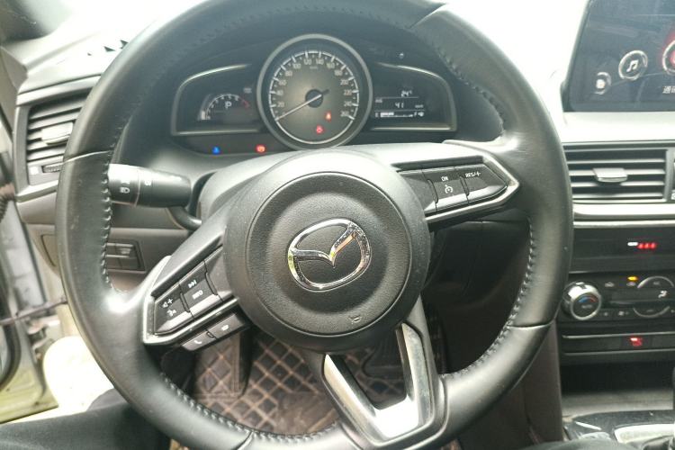 Used Mazda CX-4 2020 2.0L Automatic Two-Wheel Drive Blue Sky Luxury Edition Steering Wheel