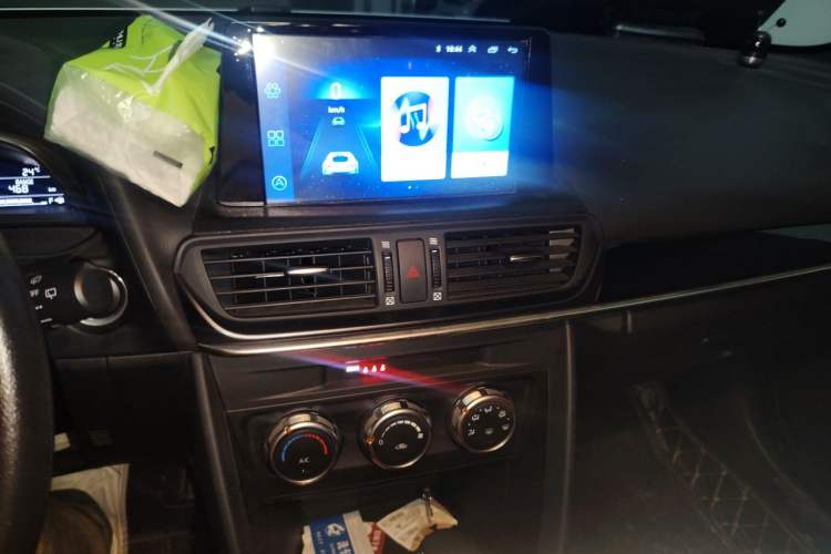 Used Mazda CX-4 2020 2.0L Automatic Two-Wheel Drive Blue Sky Dynamic Edition Audio And AC Panel