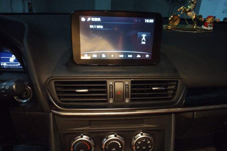 Used Mazda CX-4 2020 2.0L Automatic Two-Wheel Drive Blue Sky Exploration Edition Audio And AC Panel
