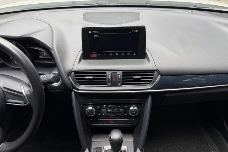 Used Mazda CX-4 2020 2.0L Automatic Two-Wheel Drive Blue Sky Exploration Edition Audio And AC Panel