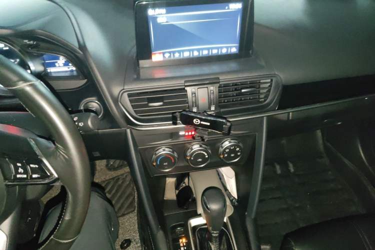 Used Mazda CX-4 2020 2.0L Automatic Two-Wheel Drive Blue Sky Dynamic Edition Audio And AC Panel