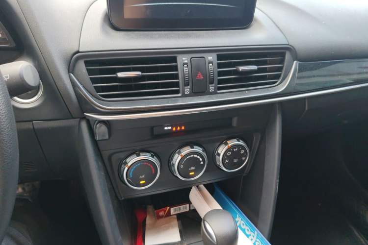 Used Mazda CX-4 2020 2.0L Automatic Two-Wheel Drive Blue Sky Dynamic Edition Audio And AC Panel