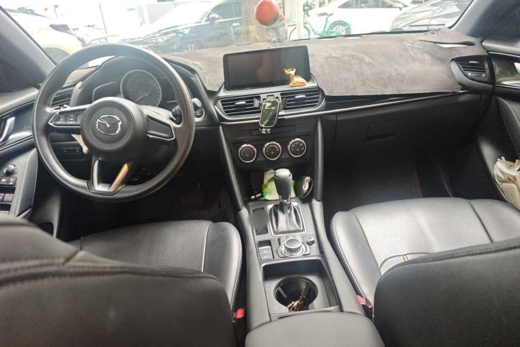 Used Mazda CX-4 2020 2.0L Automatic Two-Wheel Drive Blue Sky Dynamic Edition Center Console