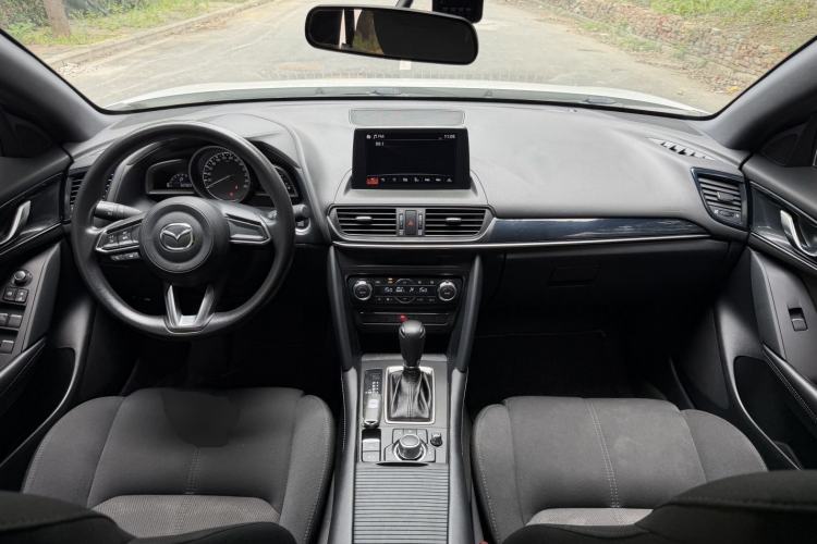 Used Mazda CX-4 2020 2.0L Automatic Two-Wheel Drive Blue Sky Exploration Edition Center Console