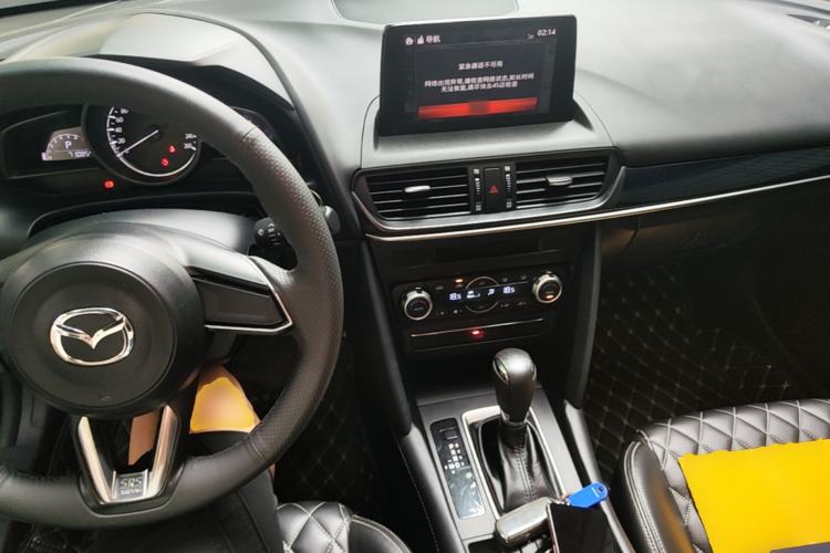 Used Mazda CX-4 2020 2.0L Automatic Two-Wheel Drive Blue Sky Exploration Edition Center Console