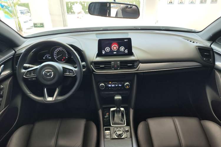 Used Mazda CX-4 2020 2.0L Automatic Two-Wheel Drive Blue Sky Luxury Edition Center Console
