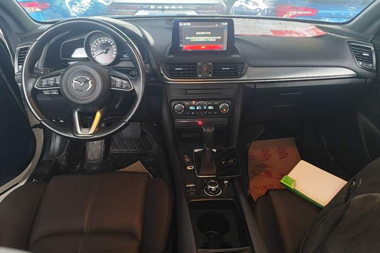 Used Mazda CX-4 2020 2.0L Automatic Two-Wheel Drive Blue Sky Luxury Edition Center Console