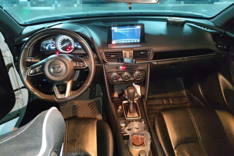 Used Mazda CX-4 2020 2.0L Automatic Two-Wheel Drive Blue Sky Dynamic Edition Center Console
