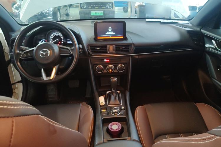 Used Mazda CX-4 2020 2.0L Automatic Two-Wheel Drive Blue Sky Dynamic Edition Center Console