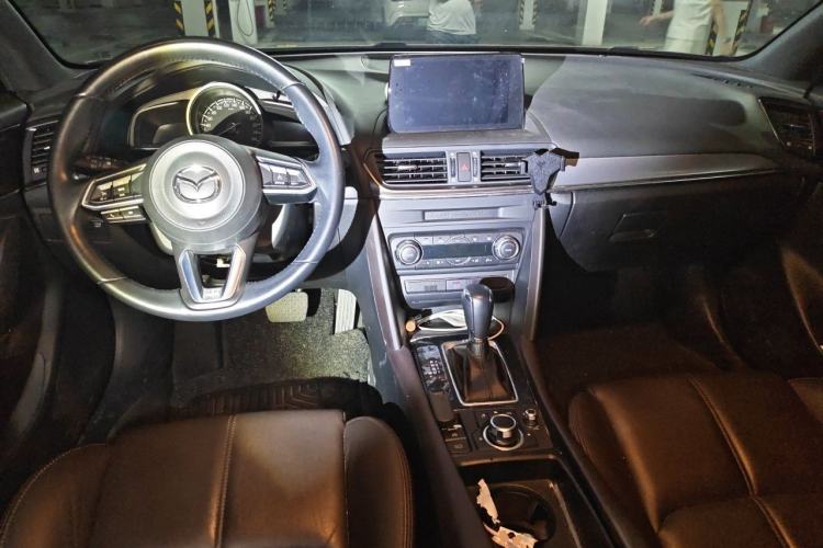 Used Mazda CX-4 2020 2.0L Automatic Two-Wheel Drive Blue Sky Luxury Edition Center Console