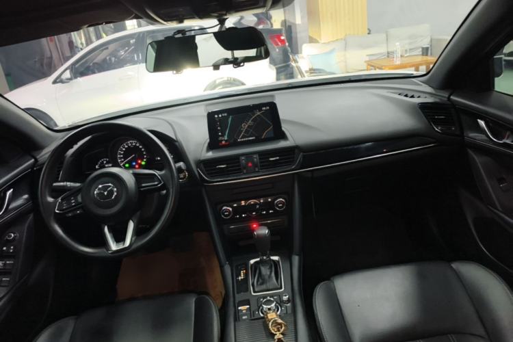 Used Mazda CX-4 2020 2.0L Automatic Two-Wheel Drive Blue Sky Exploration Edition Center Console