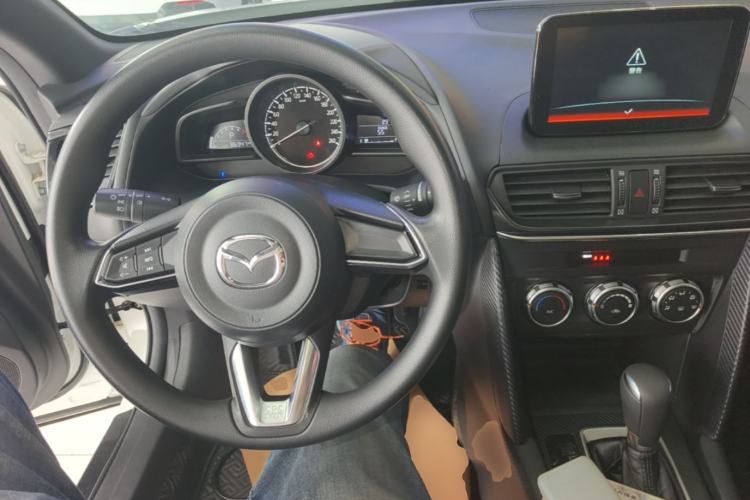 Used Mazda CX-4 2020 2.0L Automatic Two-Wheel Drive Blue Sky Dynamic Edition Center Console