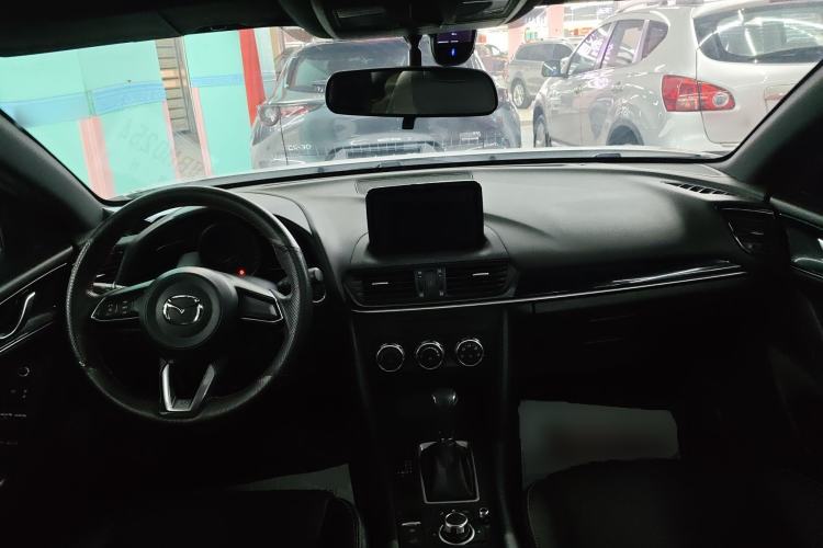 Used Mazda CX-4 2020 2.0L Automatic Two-Wheel Drive Blue Sky Dynamic Edition Center Console