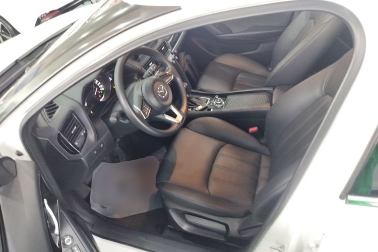 Used Mazda CX-4 2020 2.0L Automatic Two-Wheel Drive Blue Sky Dynamic Edition Driver Seat