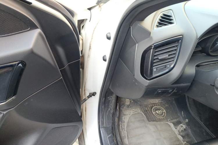Used Mazda CX-4 2020 2.0L Automatic Two-Wheel Drive Blue Sky Dynamic Edition Driver Seat