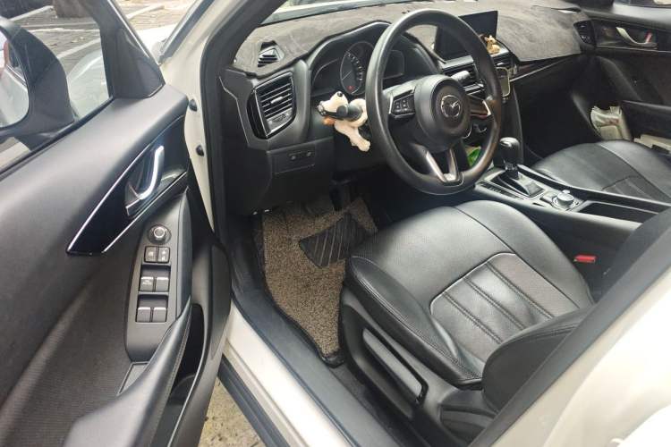 Used Mazda CX-4 2020 2.0L Automatic Two-Wheel Drive Blue Sky Dynamic Edition Driver Seat