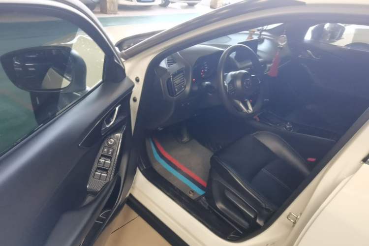 Used Mazda CX-4 2020 2.0L Automatic Two-Wheel Drive Blue Sky Exploration Edition Driver Seat